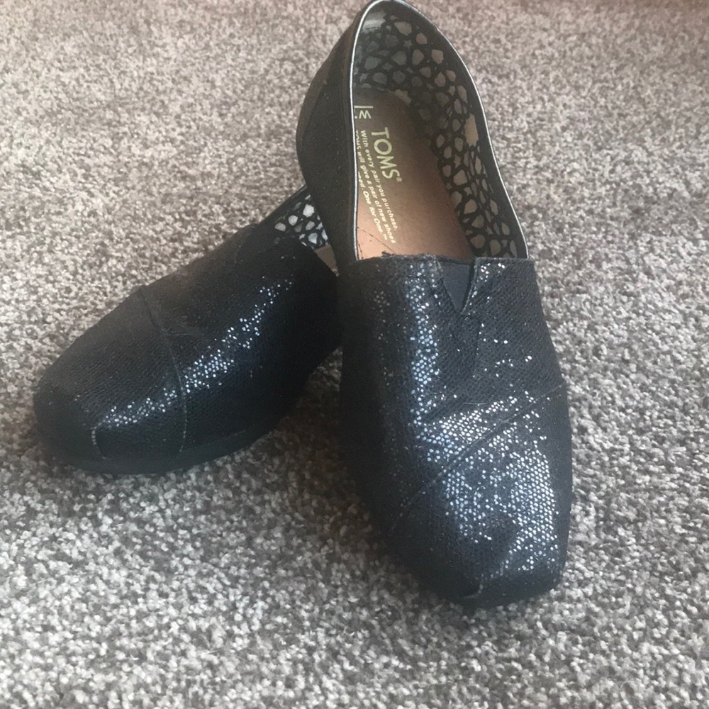 Black glitter Toms